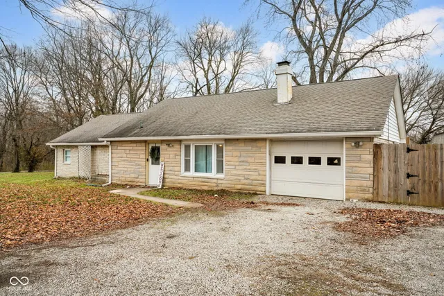 $260,000 | 3427 North East Street, Columbus, IN 47203