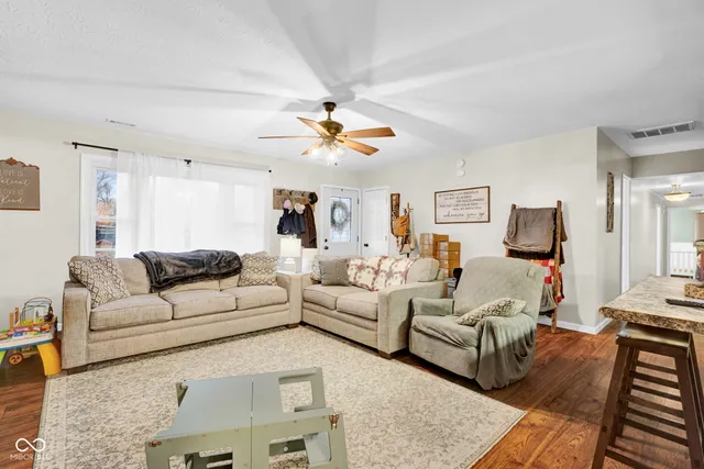 $260,000 | 3427 North East Street, Columbus, IN 47203