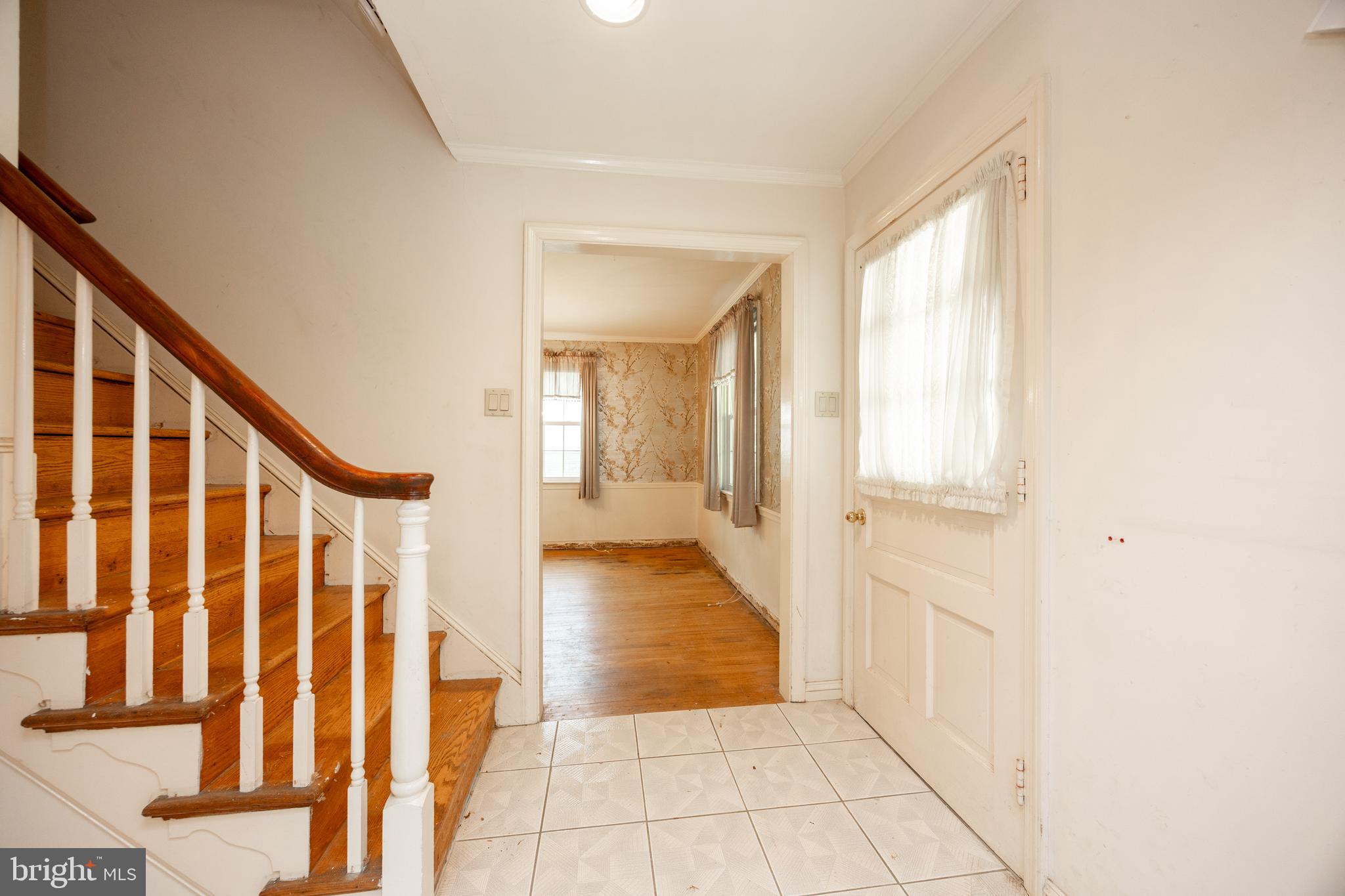 314 Spring Valley Road Springfield, PA 19064 - Photo 11 of 43 a view of an entryway with wooden floor
