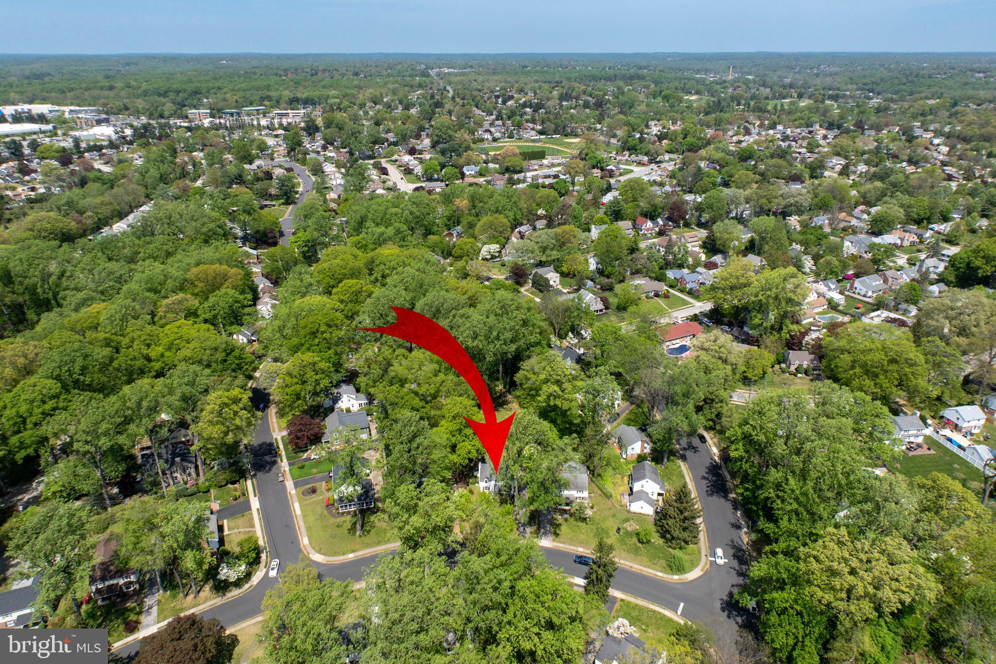 314 Spring Valley Road Springfield, PA 19064 - Photo 40 of 43 an aerial view of residential houses with outdoor space and trees