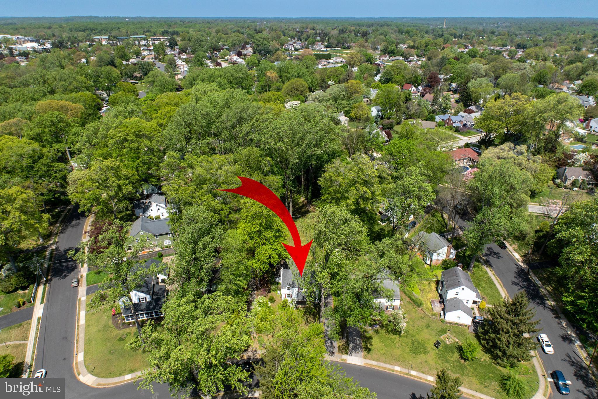 314 Spring Valley Road Springfield, PA 19064 - Photo 10 of 43 an aerial view of residential houses with outdoor space and trees