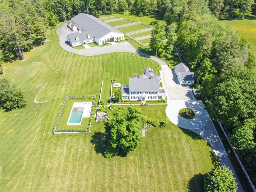 67 Farm Street Dover, MA 02030 - Photo 4 of 41