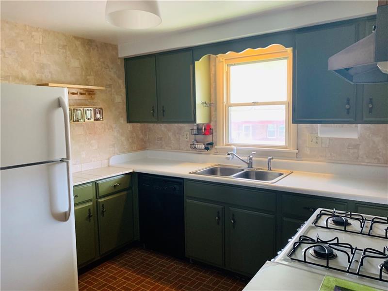 473 Ohio Avenue Rochester, PA 15074 - Photo 6 of 14