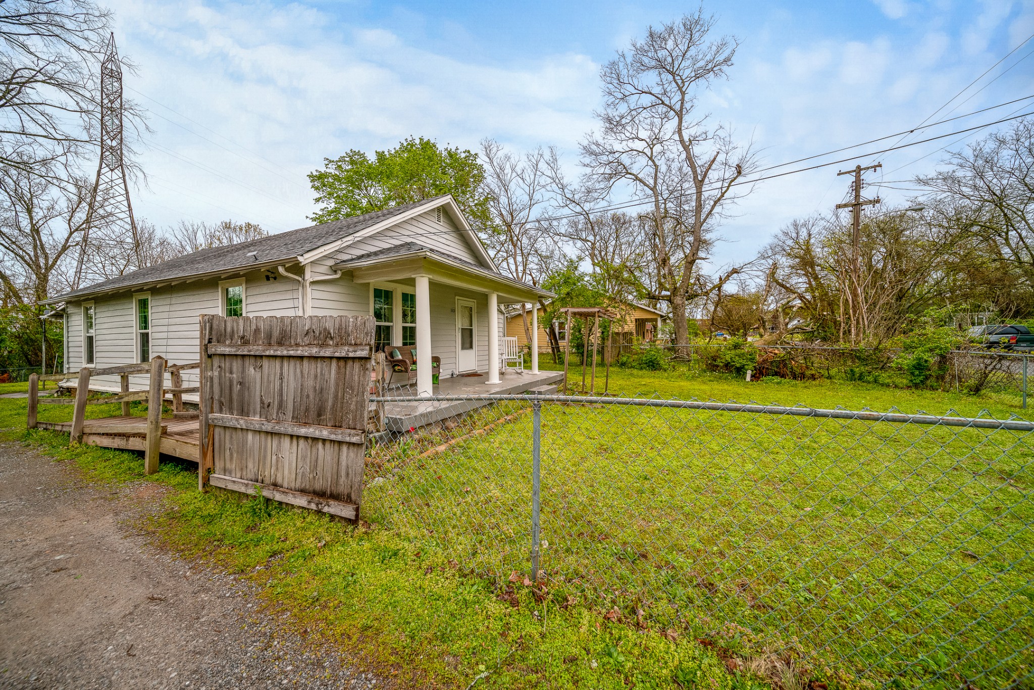1801 Elizabeth Road Nashville, TN 37218 - Photo 2 of 17