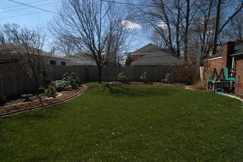 743 Harcourt Road Grosse Pointe, MI 48230 - Photo 9 of 9 13814-8.JPG