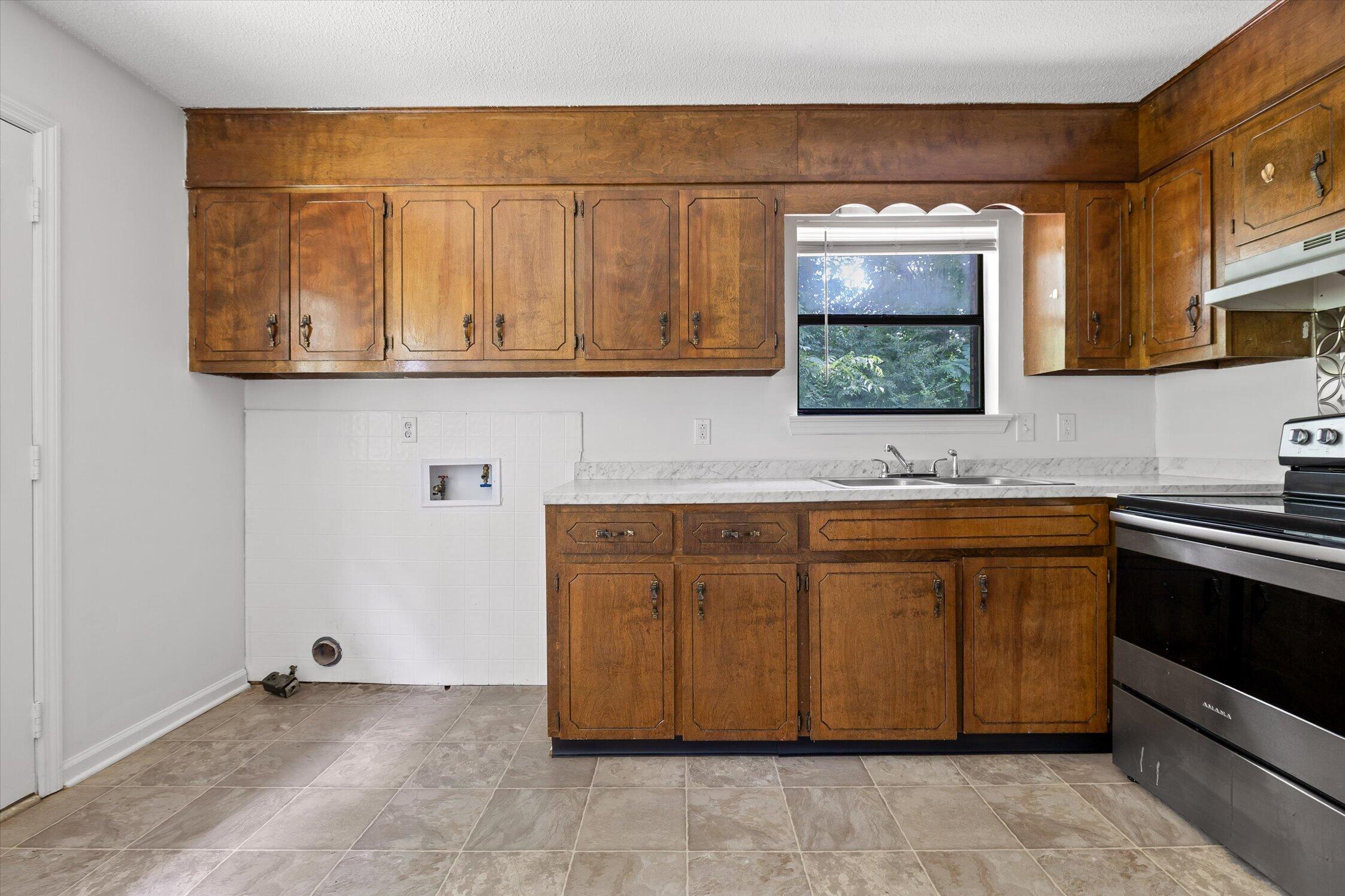 555 East Garden Farm Road Rossville, GA 30741 - Photo 8 of 39 24-E Garden-24