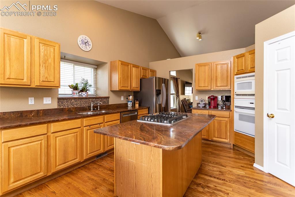 1250 Bison Ridge Drive Colorado Springs, CO 80919 - Photo 9 of 50