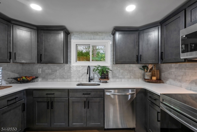 48 Dunham Road West Milford, NJ 07421 - Photo 18 of 36 Gallery Image 18