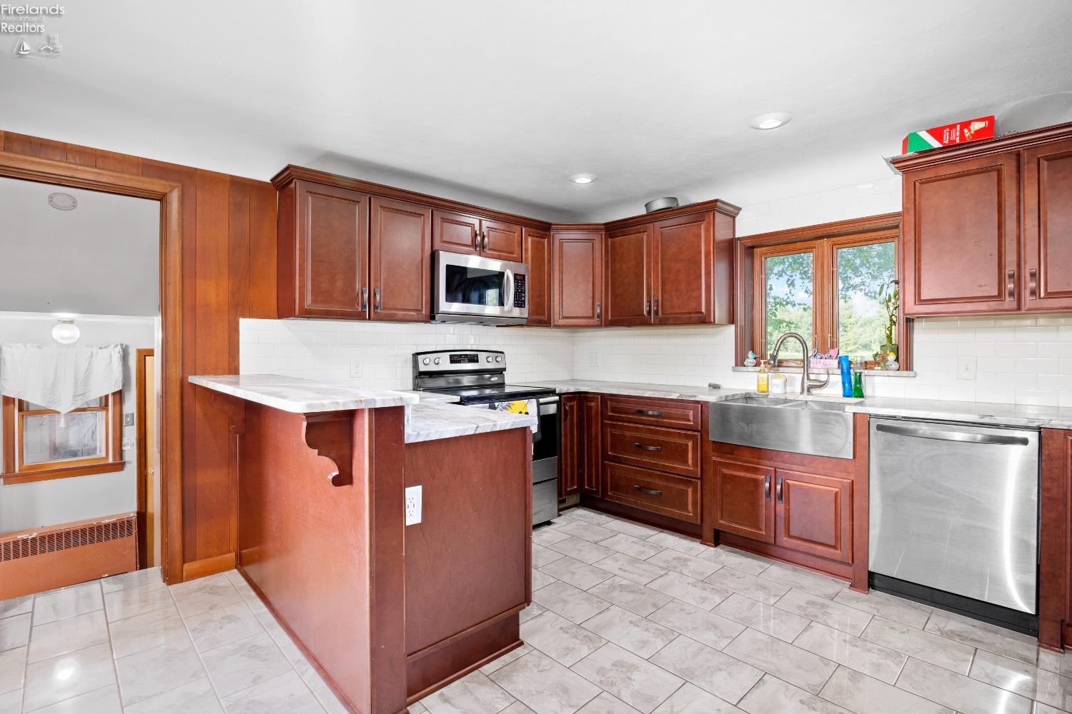11116 Strecker Road West Bellevue, OH 44811 - Photo 14 of 46 Gallery Image 14