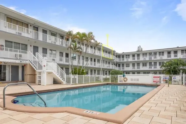 $79,000 | 15600 Northeast 6th Avenue, Unit 26B, Miami, FL 33162