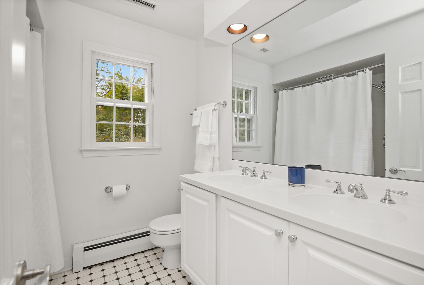 57 Laurel Road New Canaan, CT 06840 - Photo 19 of 29 Full Bath