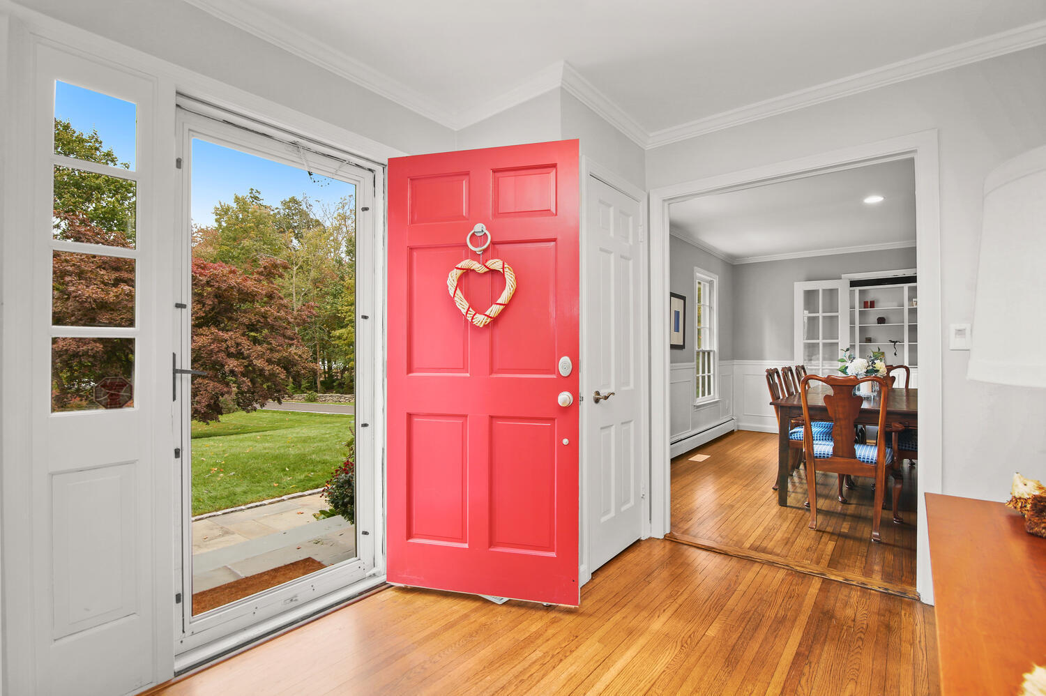 57 Laurel Road New Canaan, CT 06840 - Photo 3 of 29 Welcome!