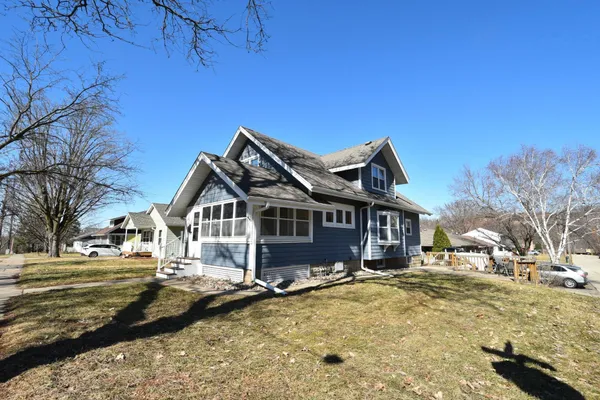 $319,900 | 1529 East Avenue, Red Wing, MN 55066