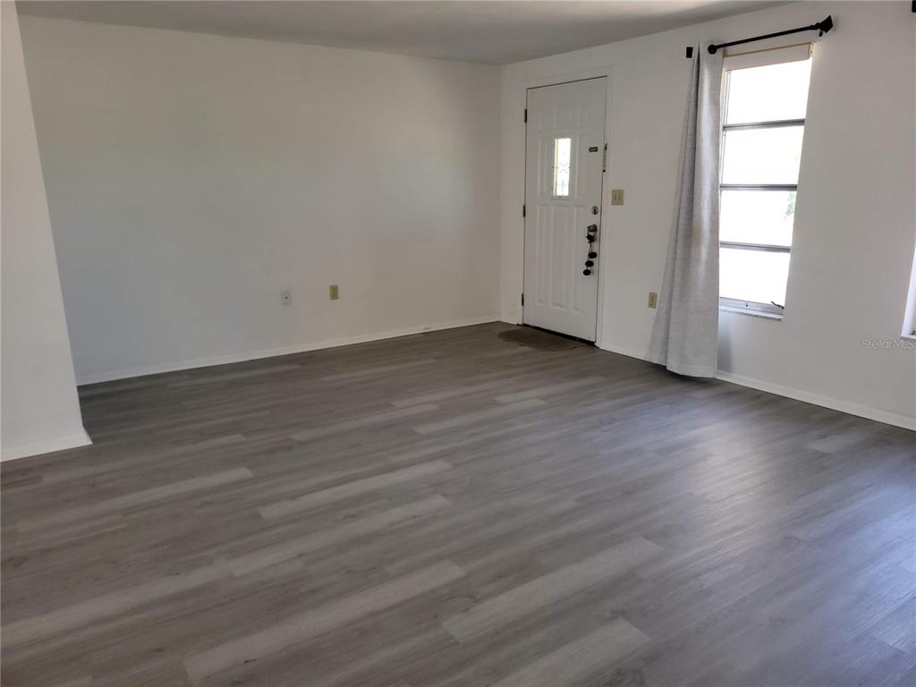 6410 Tralee Avenue New Port Richey, FL 34653 - Photo 2 of 25