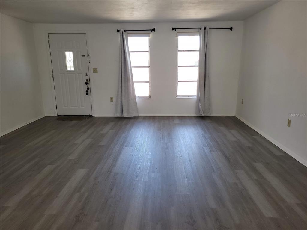 6410 Tralee Avenue New Port Richey, FL 34653 - Photo 3 of 25