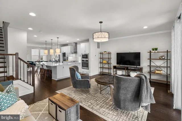 $859,000 | 23049 Cottonwillow Square, Brambleton, VA 20148