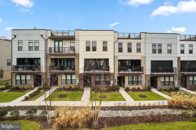 $859,000 | 23049 Cottonwillow Square, Brambleton, VA 20148