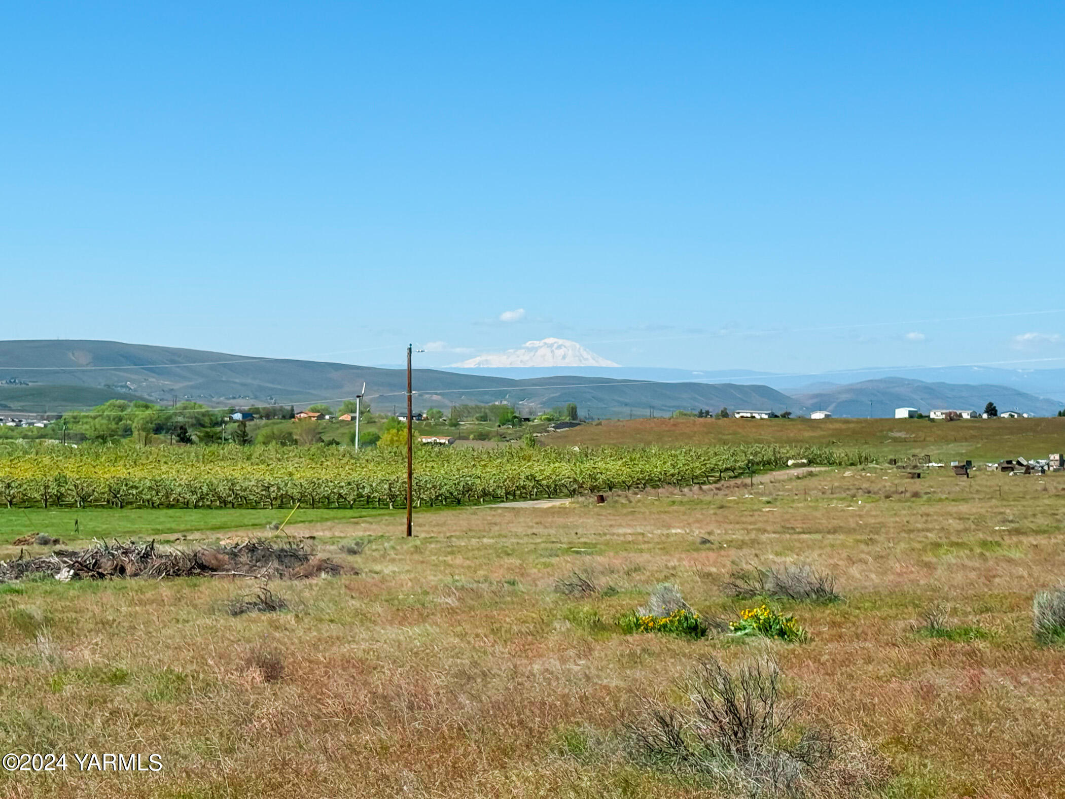 Nka Postma Road, Unit LOT A Moxee, WA 98936 - Photo 16 of 18 a view of a field with an ocean view