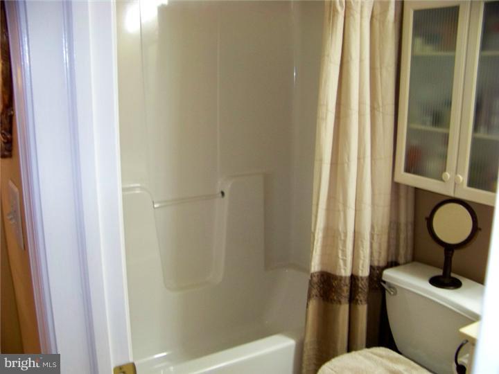 443 Brandon Road Jeffersonville, PA 19403 - Photo 11 of 16 Bathroom