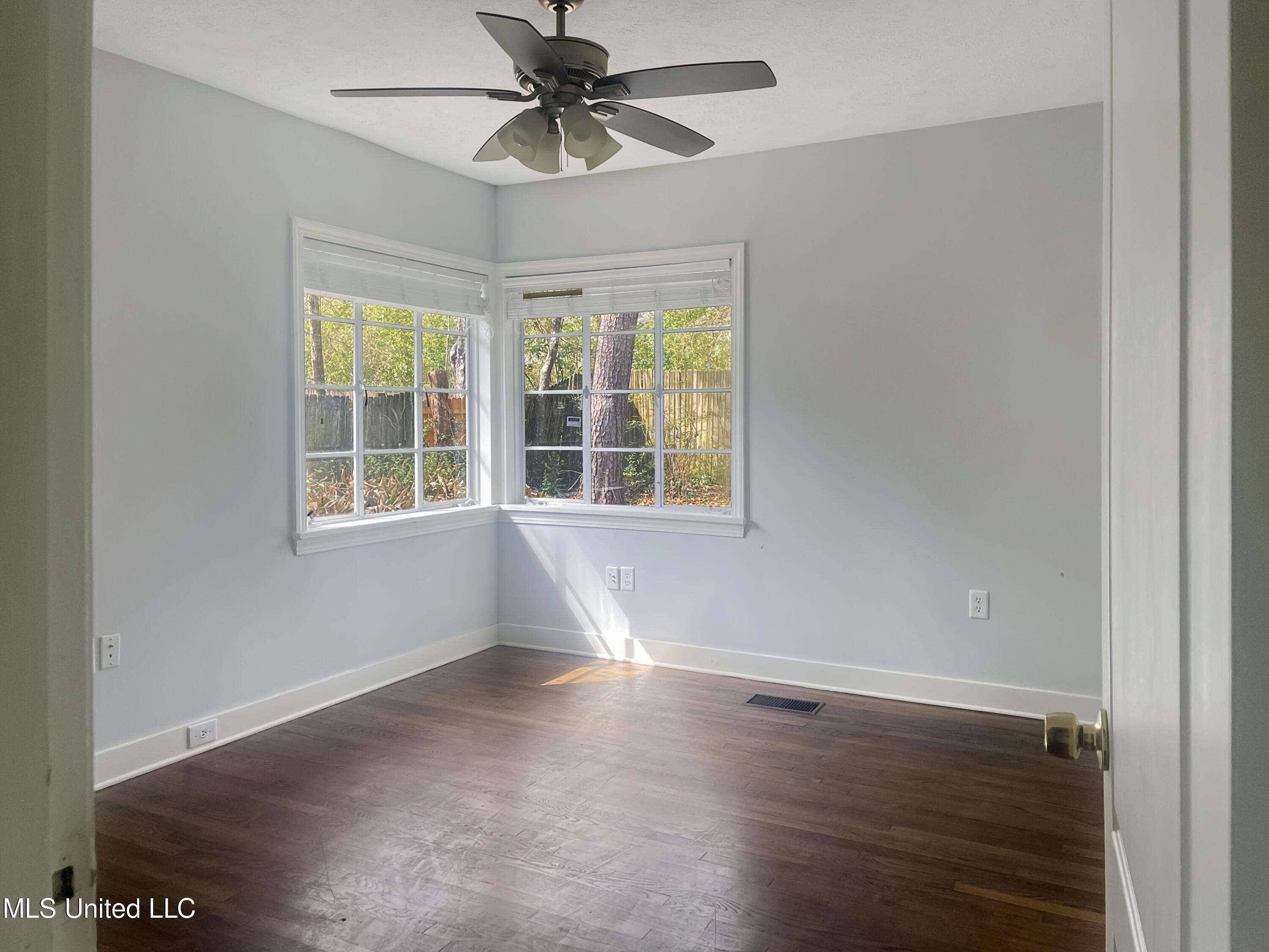 1078 Meadowbrook Road Jackson, MS 39206 - Photo 11 of 14 IMG_4987