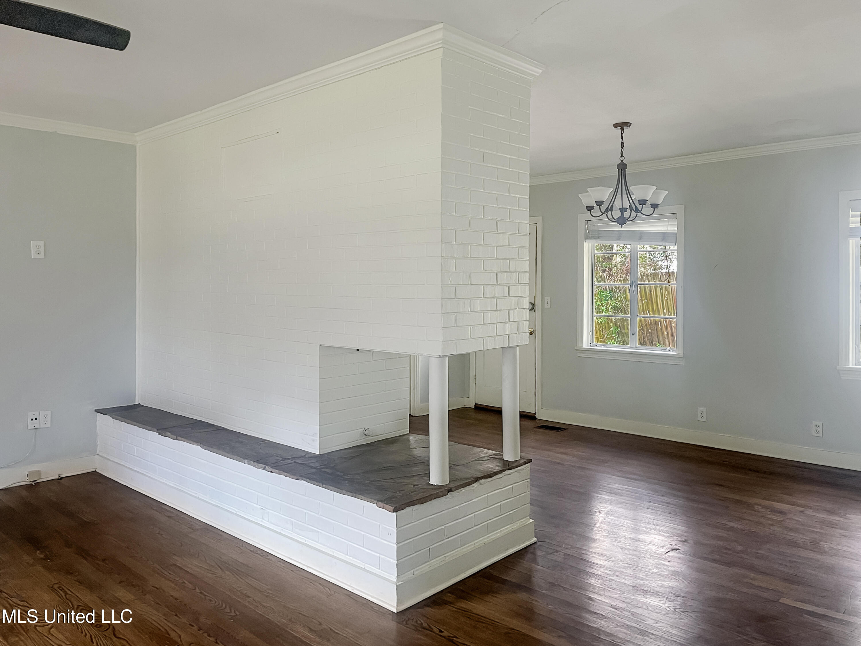 1078 Meadowbrook Road Jackson, MS 39206 - Photo 8 of 14 IMG_4981