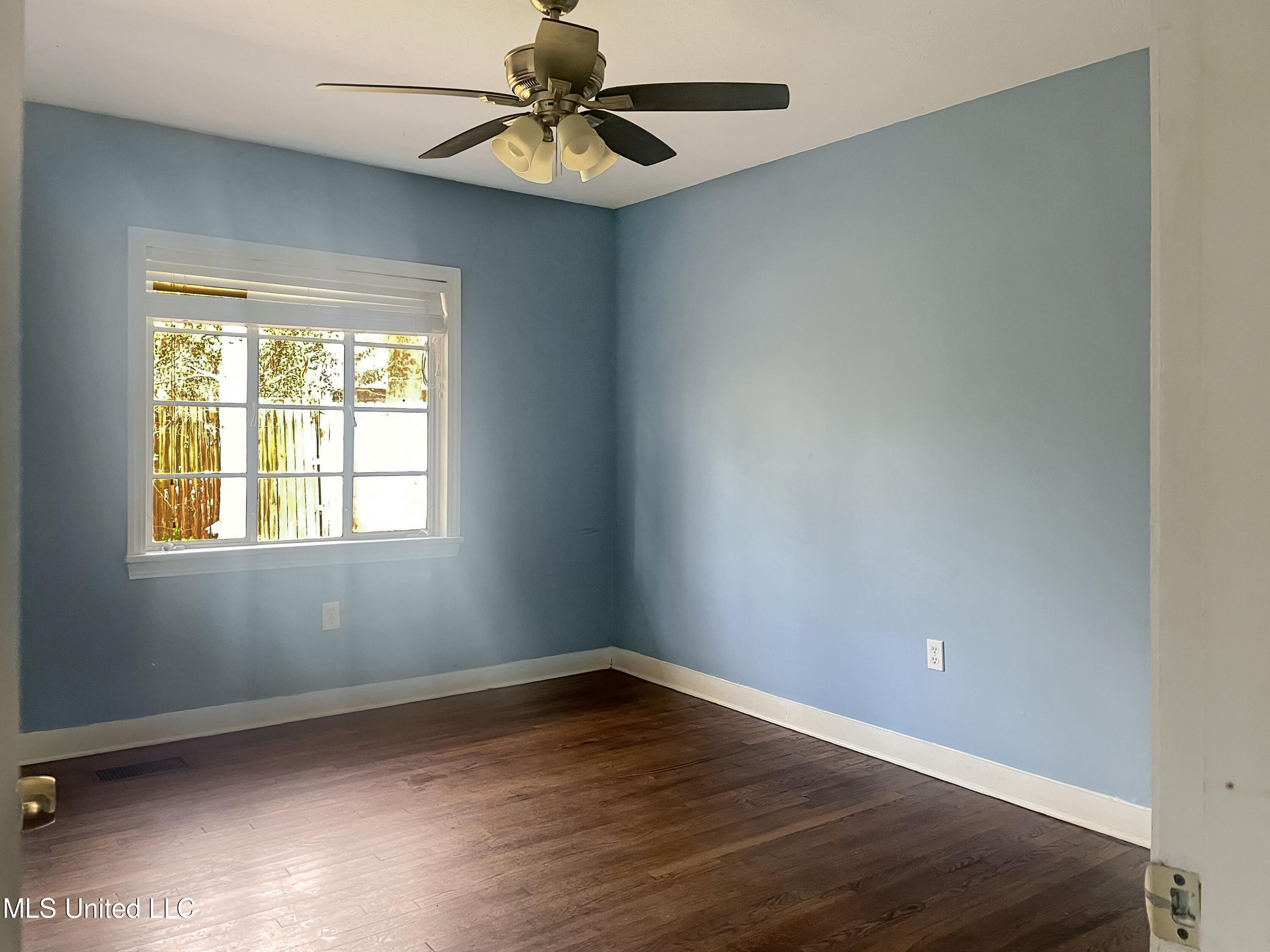 1078 Meadowbrook Road Jackson, MS 39206 - Photo 10 of 14 IMG_4986