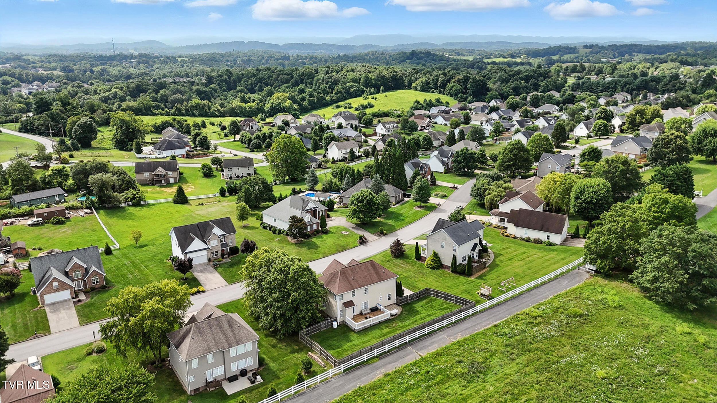 118 Ridgeview Meadows Drive Johnson City, TN 37615 - Photo 54 of 55 54_006_dji_20250715104141_0053_d