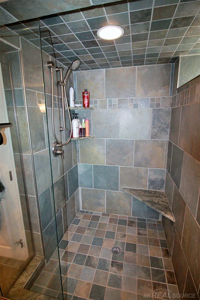 307 McMillan Road Grosse Pointe, MI 48236 - Photo 39 of 48 50010881-38.JPG