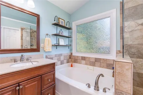 $645,000 | 320 Hillside Manor Drive Northeast, Sugar Hill, GA 30518