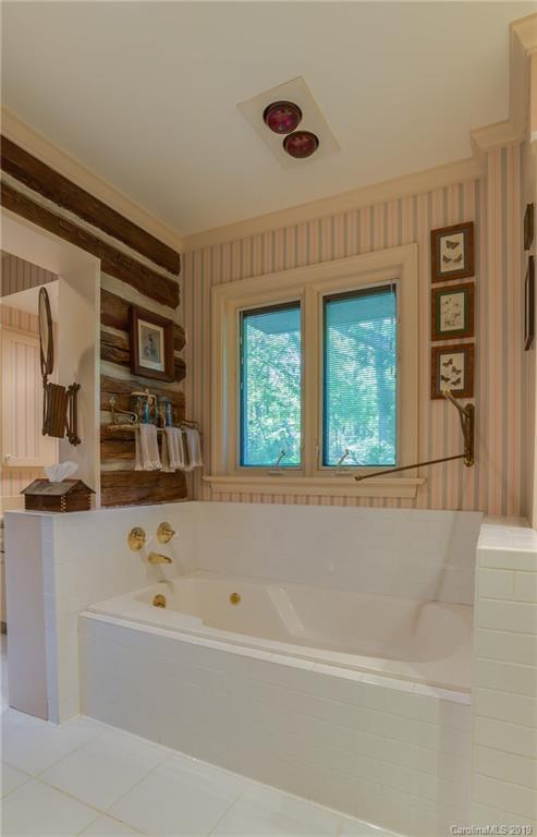 221 Mockingbird Hill Road Landrum, SC 29356 - Photo 12 of 36