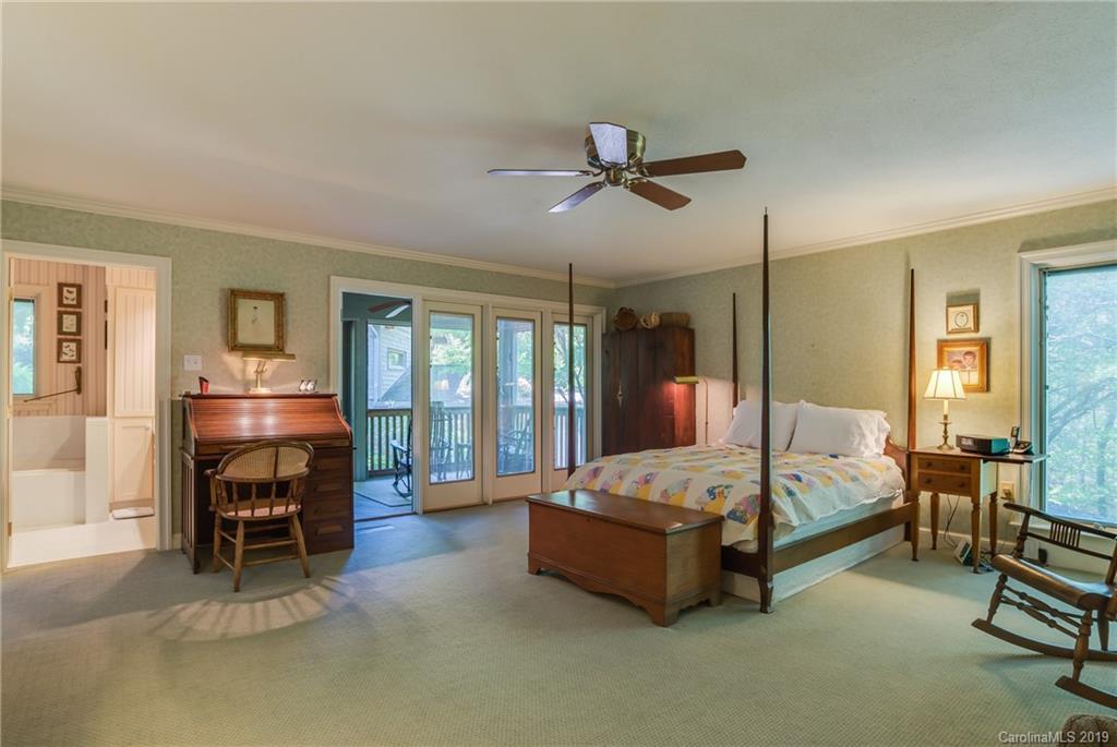 221 Mockingbird Hill Road Landrum, SC 29356 - Photo 10 of 36