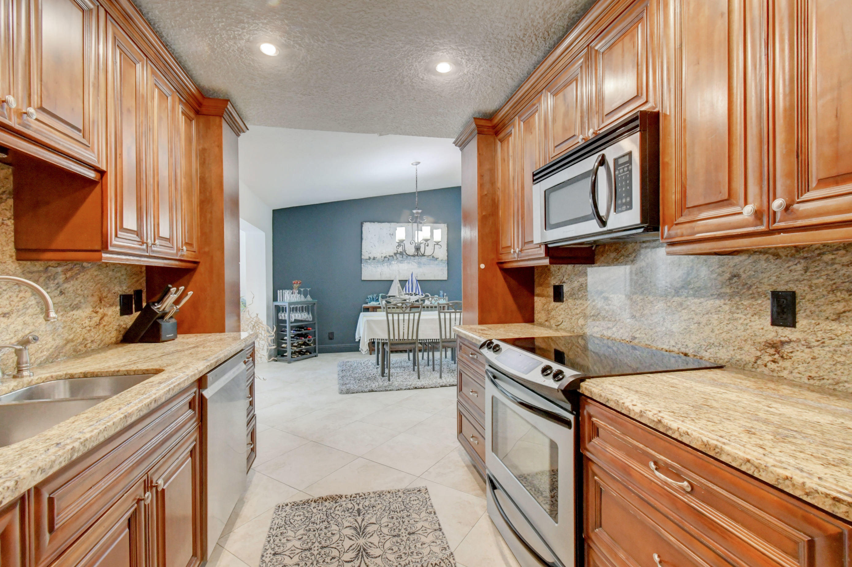 5138 Oak Hill Road Delray Beach, FL 33484 - Photo 27 of 58 Kitchen