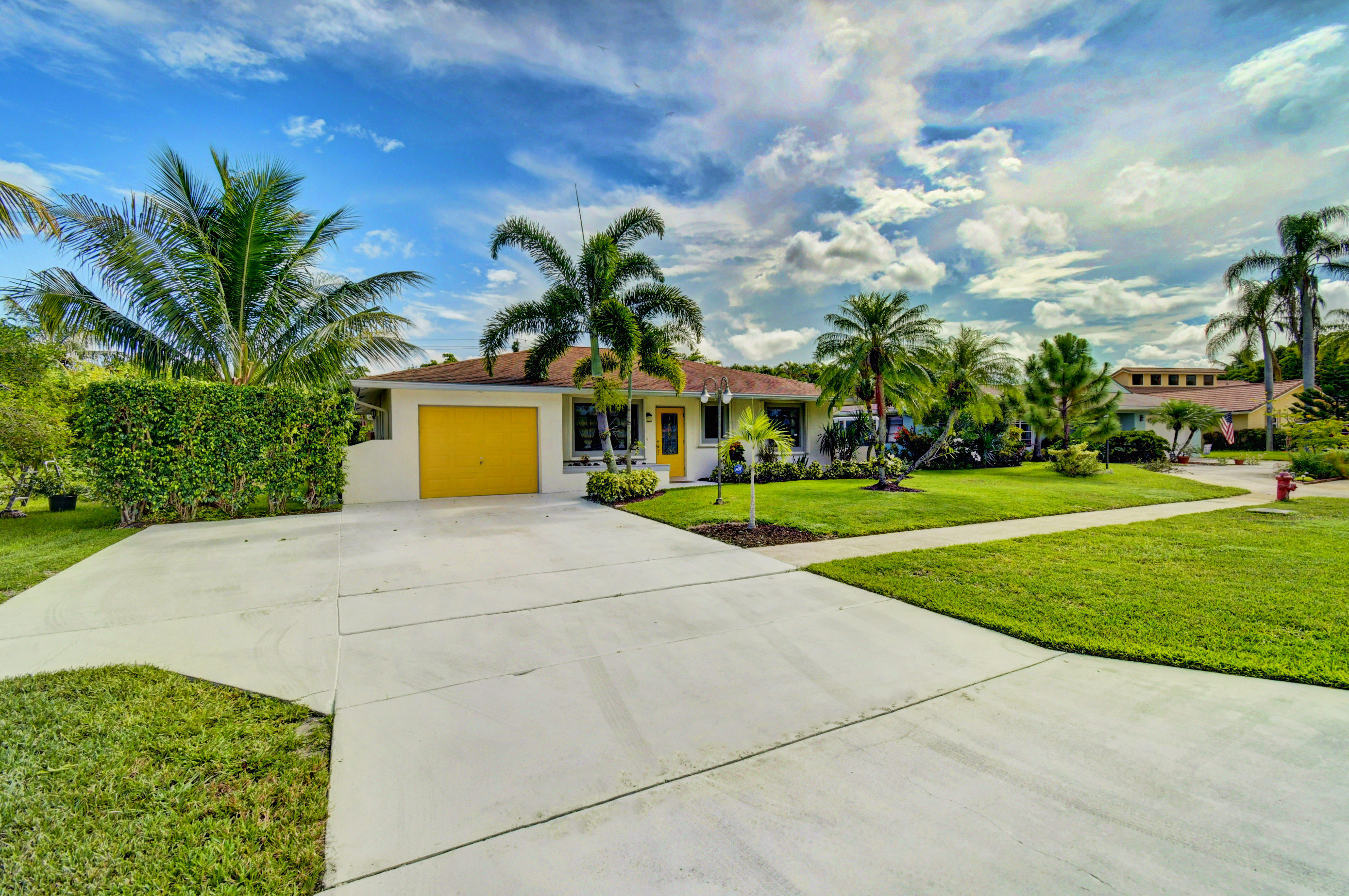 5138 Oak Hill Road Delray Beach, FL 33484 - Photo 3 of 58 Exterior Front