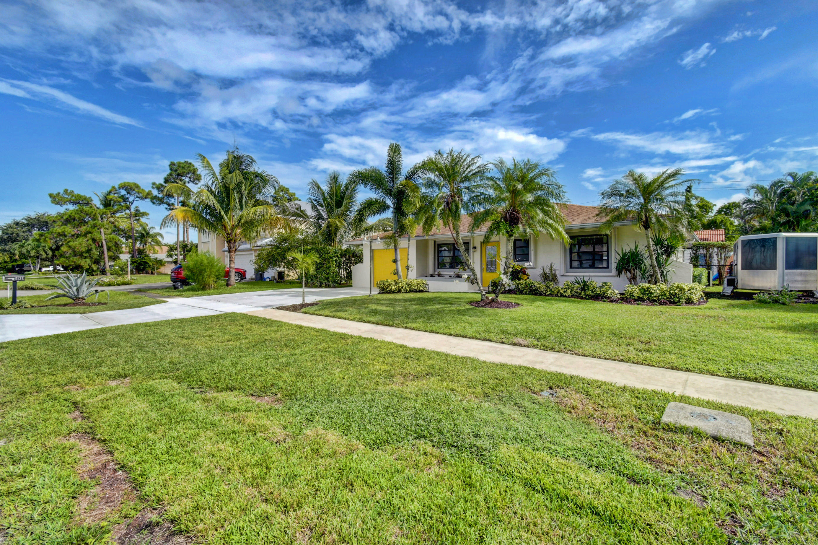 5138 Oak Hill Road Delray Beach, FL 33484 - Photo 10 of 58 Exterior Front