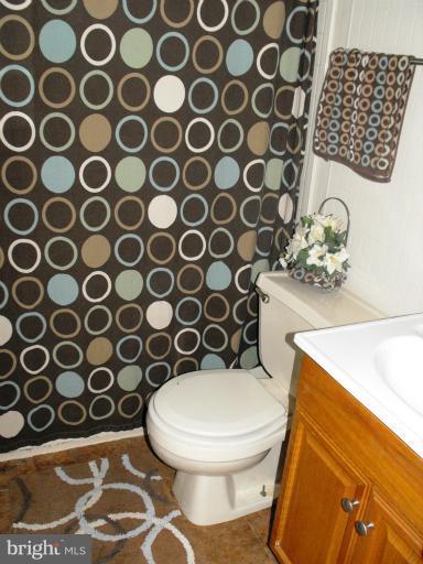 1916 Kelmore Road Baltimore, MD 21222 - Photo 24 of 30 Bath