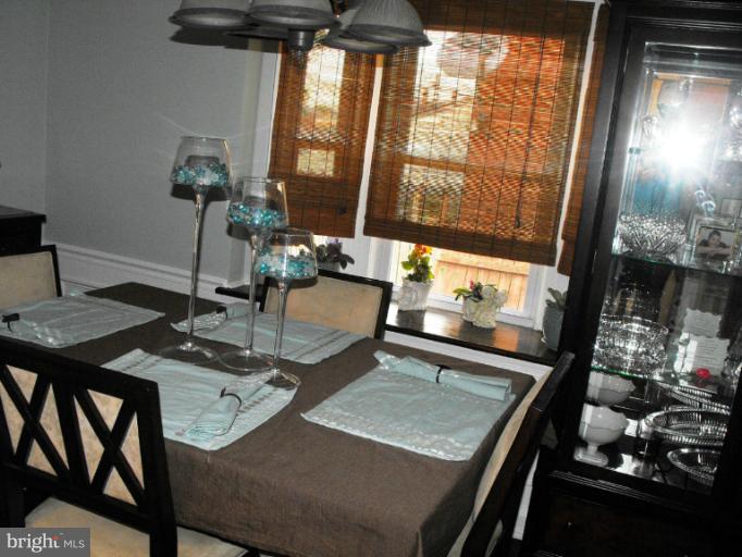 1916 Kelmore Road Baltimore, MD 21222 - Photo 5 of 30 Dining Room