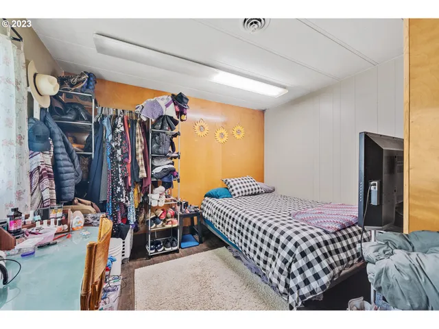 a view of a workspace with furniture