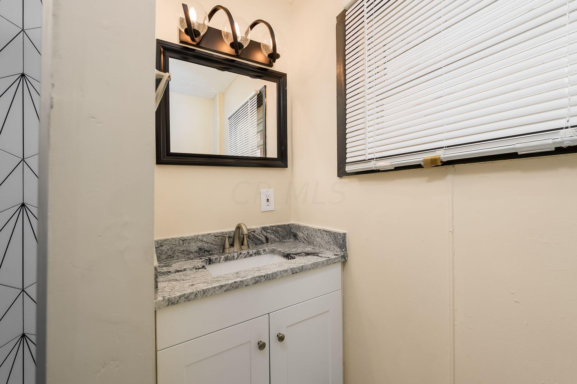 1358 Lockbourne Road Columbus, OH 43206 - Photo 26 of 35 034_907c6_W Lockbourne Rd-071