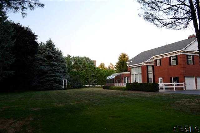 36 East Cobble Hill Road Albany, NY 12211 - Photo 3 of 15 Photo 3