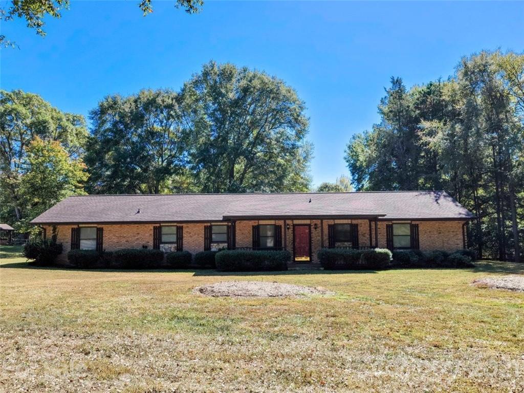 2401 Primm Road Charlotte, NC 28216 - Photo 1 of 46 Gallery Image 1
