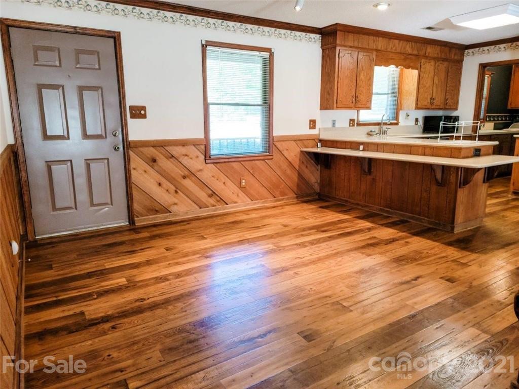 2401 Primm Road Charlotte, NC 28216 - Photo 14 of 46 Gallery Image 14
