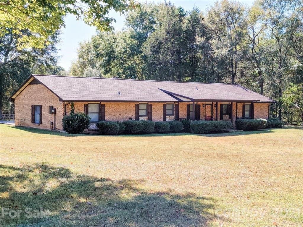 2401 Primm Road Charlotte, NC 28216 - Photo 3 of 46 Gallery Image 3