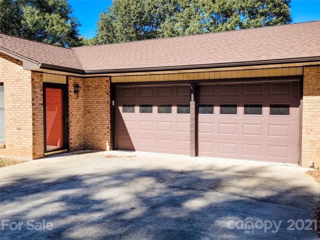 2401 Primm Road Charlotte, NC 28216 - Photo 6 of 46 Gallery Image 6