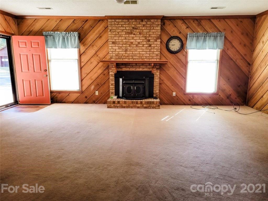 2401 Primm Road Charlotte, NC 28216 - Photo 7 of 46 Gallery Image 7