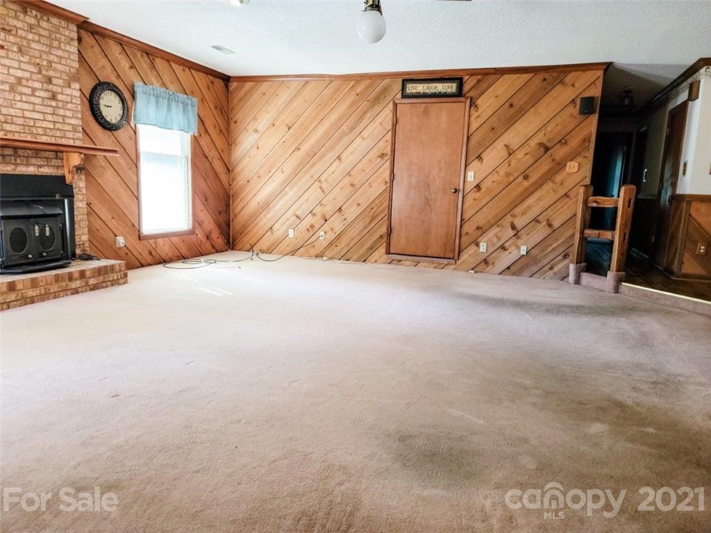 2401 Primm Road Charlotte, NC 28216 - Photo 9 of 46 Gallery Image 9