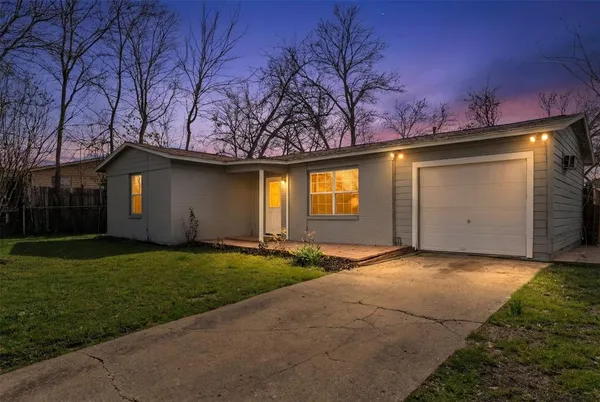 $200,000 | 1112 East Mitchell Street, Arlington, TX 76010