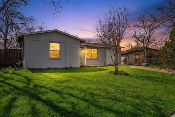$200,000 | 1112 East Mitchell Street, Arlington, TX 76010