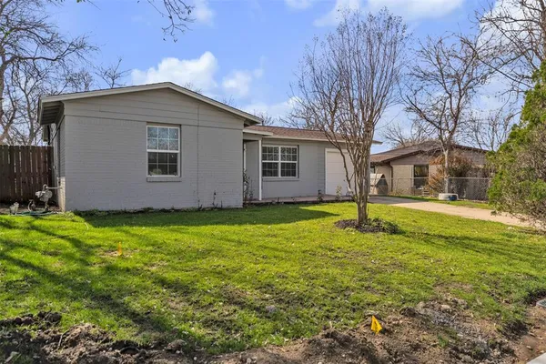 $200,000 | 1112 East Mitchell Street, Arlington, TX 76010