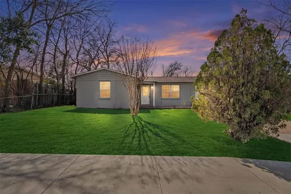 $200,000 | 1112 East Mitchell Street, Arlington, TX 76010