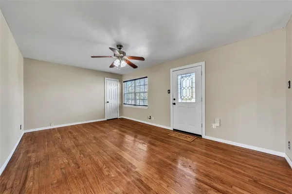$200,000 | 1112 East Mitchell Street, Arlington, TX 76010